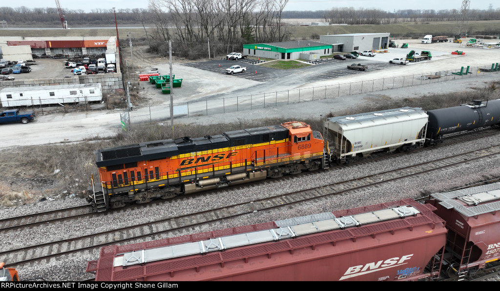 BNSF 6889 Roster shot